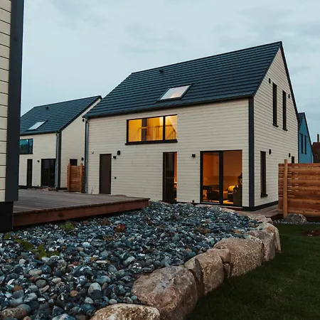 Ferienhaus Neu Rügen Resørt Großzügige, Gemütliche Doppelhaushälfte Rasmus Mit Terrasse